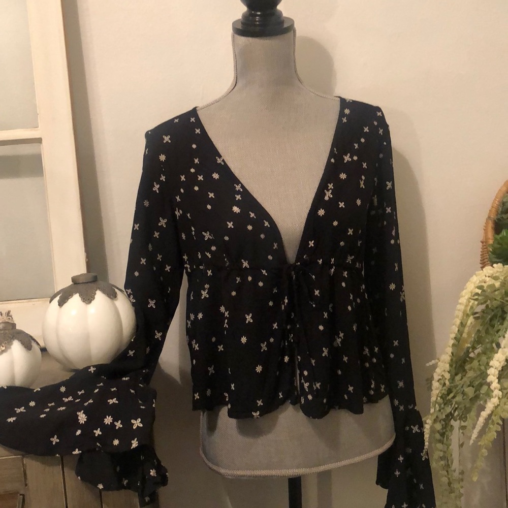 Bohemian patterned bell sleeve blouse